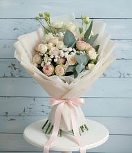 Букет цветов из:  Розы и Лизиантусы #REPLACE_PRED# Кировске Мурманской области