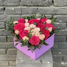Цветочная композиция из Розы в коробке #REPLACE_PRED# Кировске Мурманской области