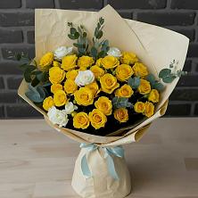 Букет цветов из:  Розы в Кировске Мурманской области