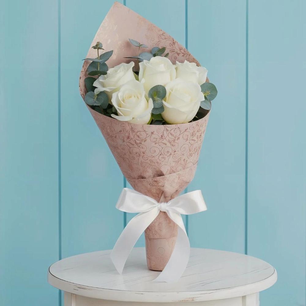 Букет цветов из: Розы в Кировске Мурманской области