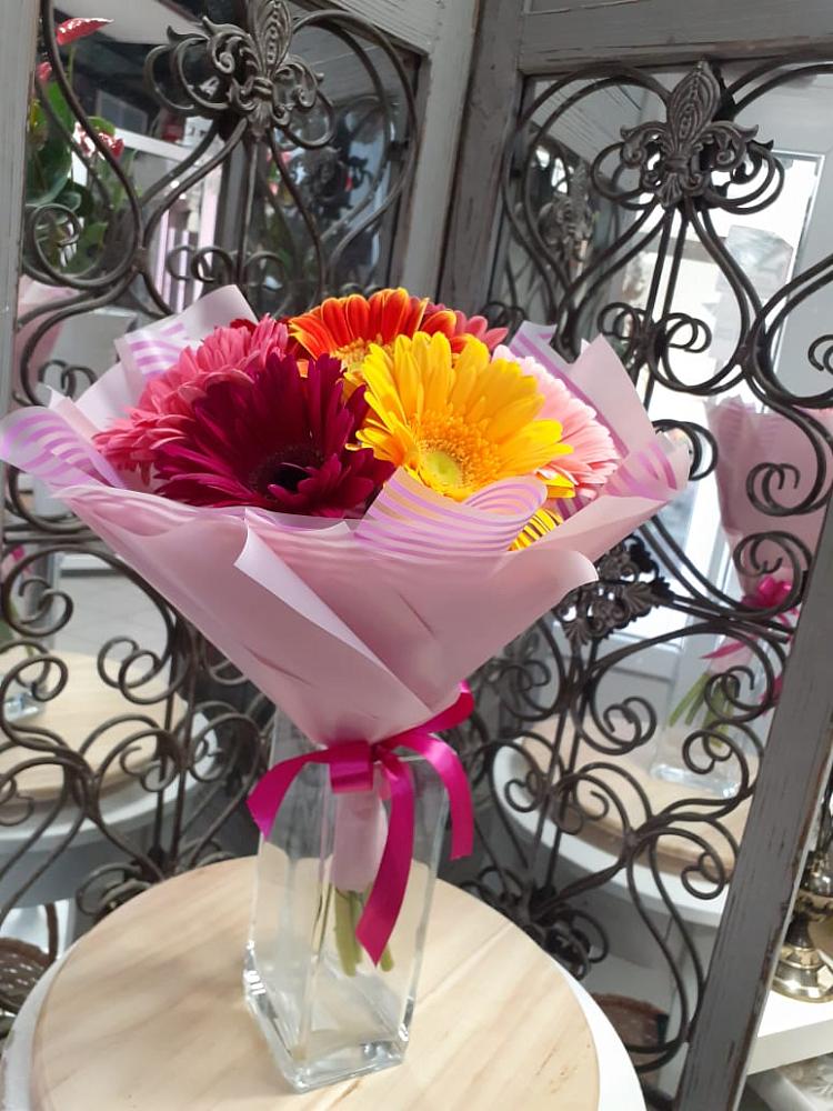 Букет цветов из: Герберы в Кировске Мурманской области