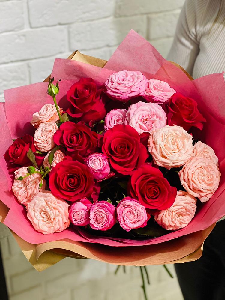 Букет цветов из: Розы в Кировске Мурманской области