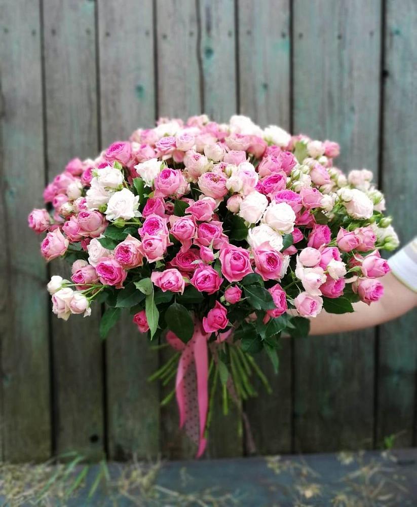 Букет Розовые кустовые розы Натали и Лав Лидия в Кировске Мурманской области