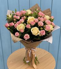 Букет цветов из:  Розы в Кировске Мурманской области
