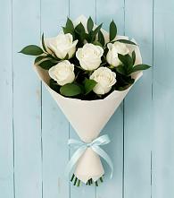 Букет цветов из:  Розы в Кировске Мурманской области