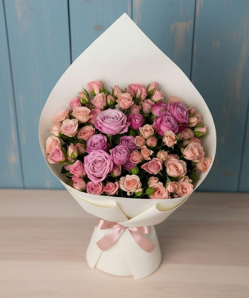 Букет цветов из: Розы в Кировске Мурманской области