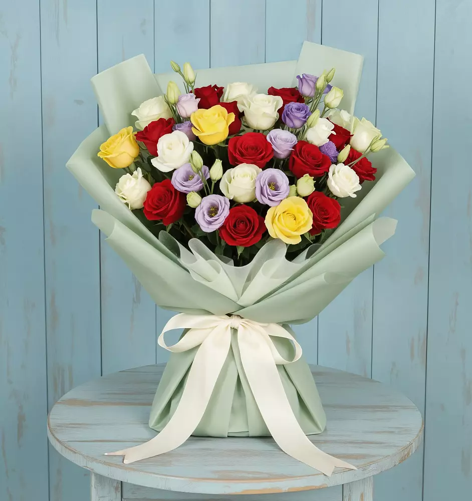 Букет цветов из: Розы в Кировске Мурманской области