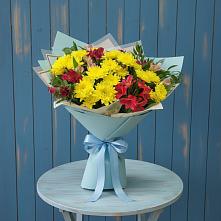 Букет цветов из:  Альстромерии и Хризантемы в Кировске Мурманской области