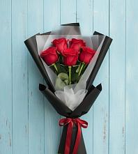 Букет цветов из:  Розы в Кировске Мурманской области