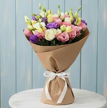 Букет цветов из:  Лизиантусы в Кировске Мурманской области